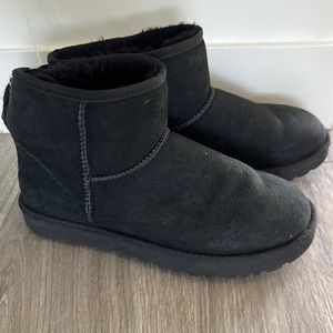 NWT Black UGG Classic Mini II